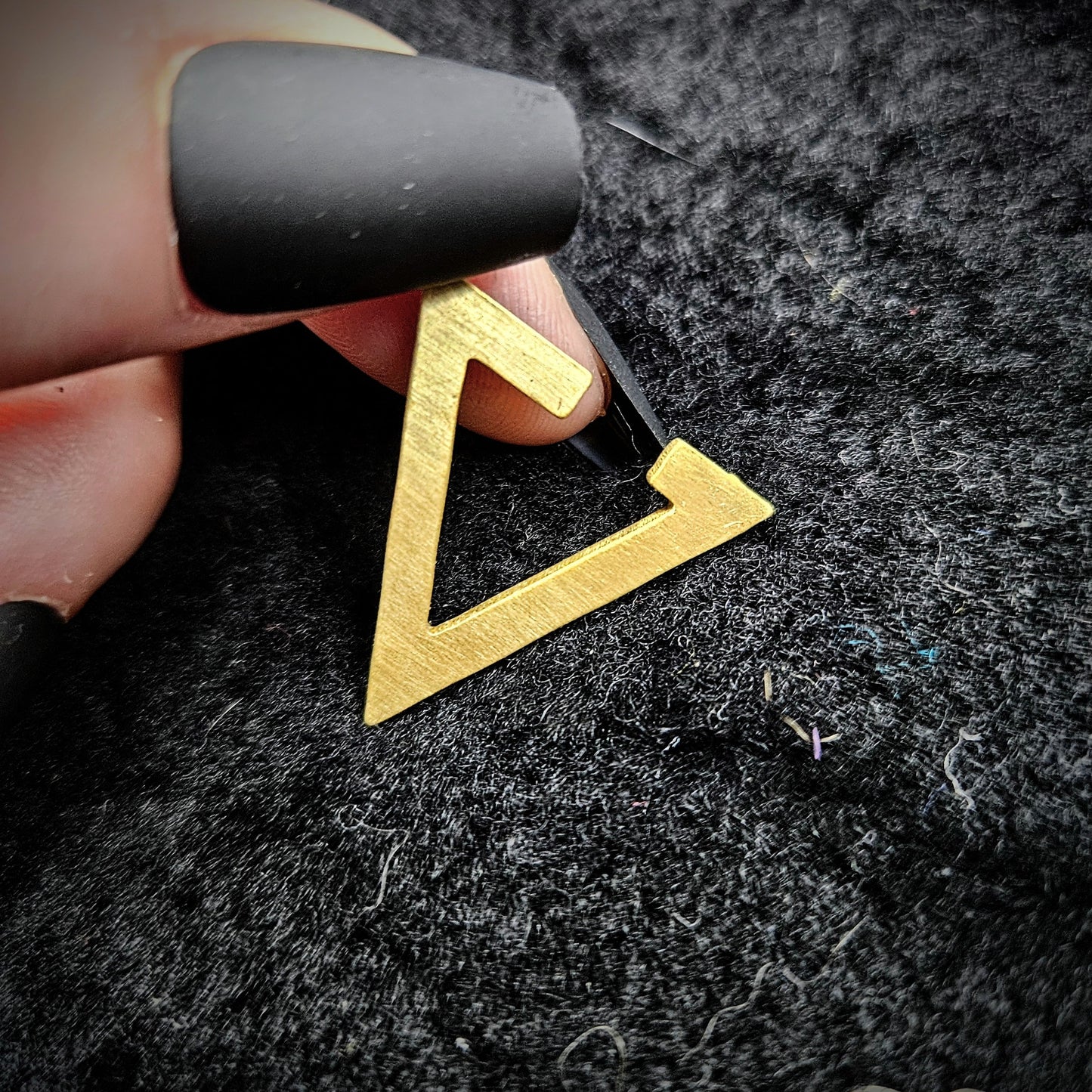 Triangle Earcuff / Brass