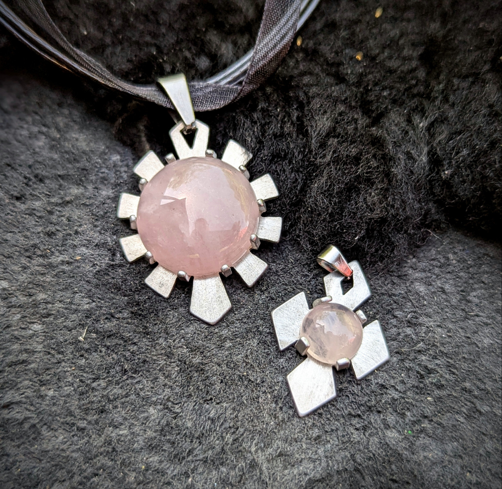 Mother Daugher Pendants / Aluminum