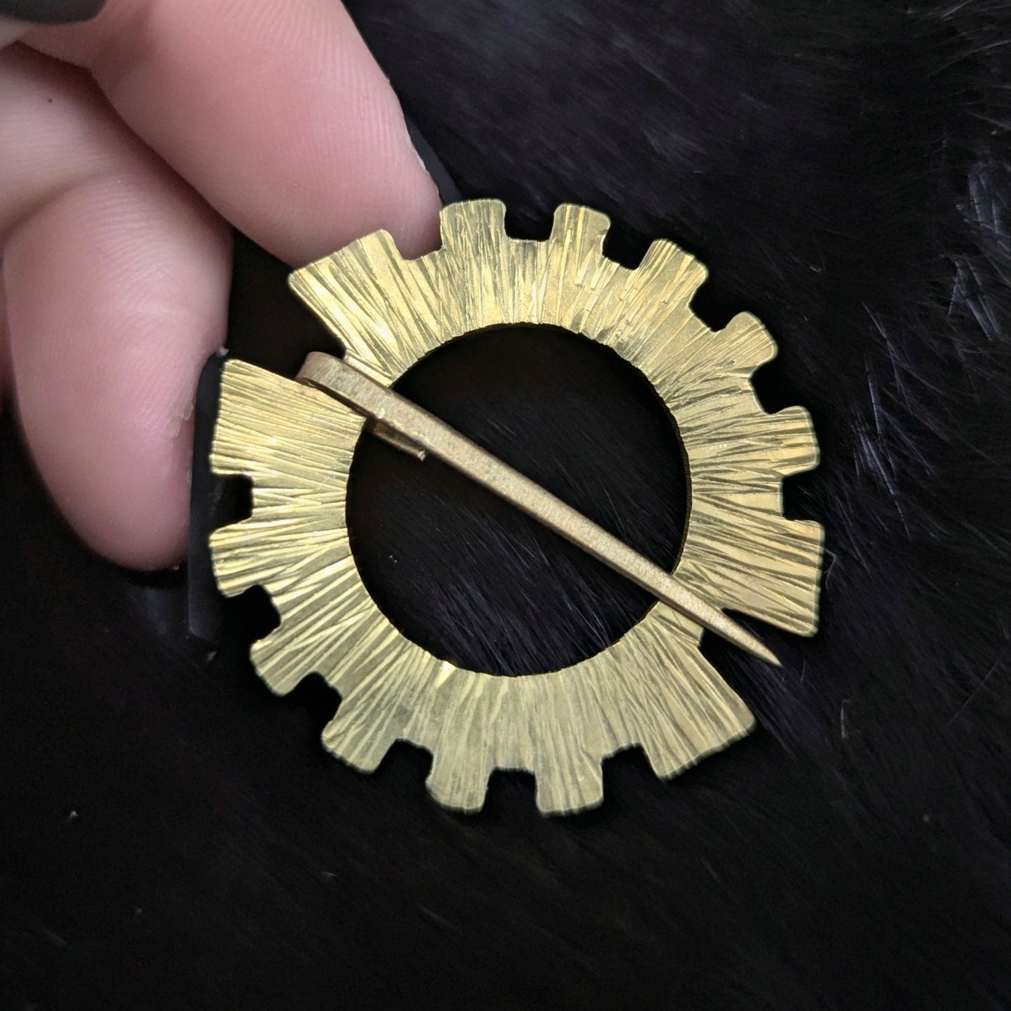GEAR Mini Cloak Pin / Brass