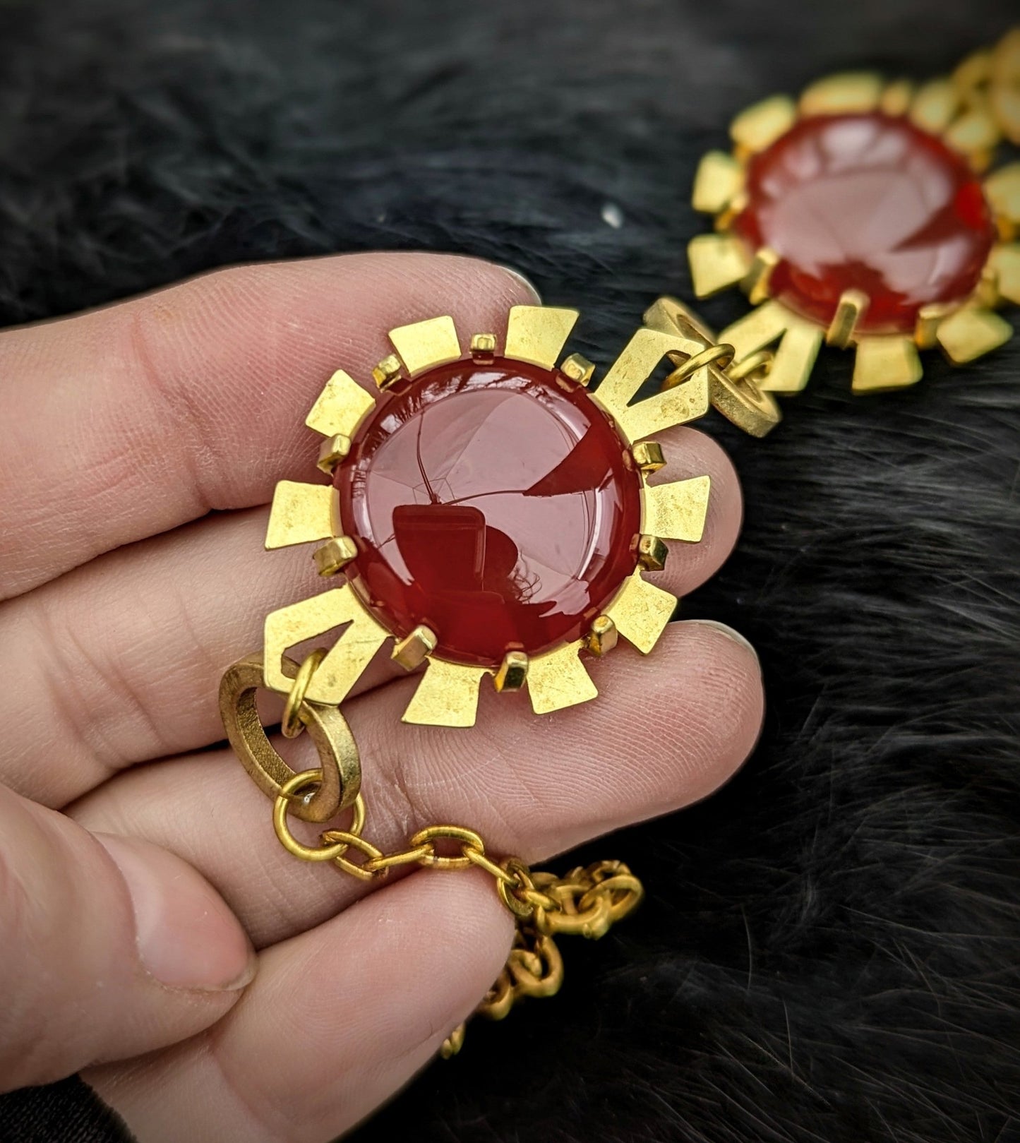 DARKSTAR MACHINATIONS - ELIZABETH Bracelet / Red - Agate / Brass - bracelet