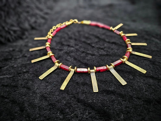 RANI Tab Necklace / Garnet