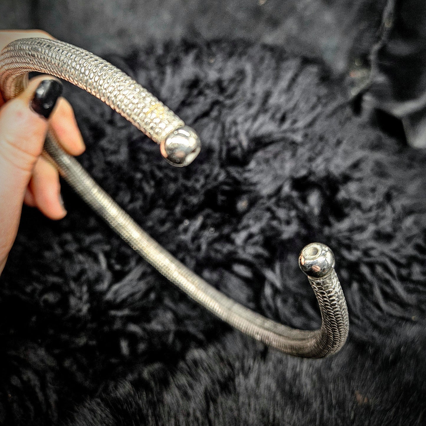 Textured Tribal Torque / Silver