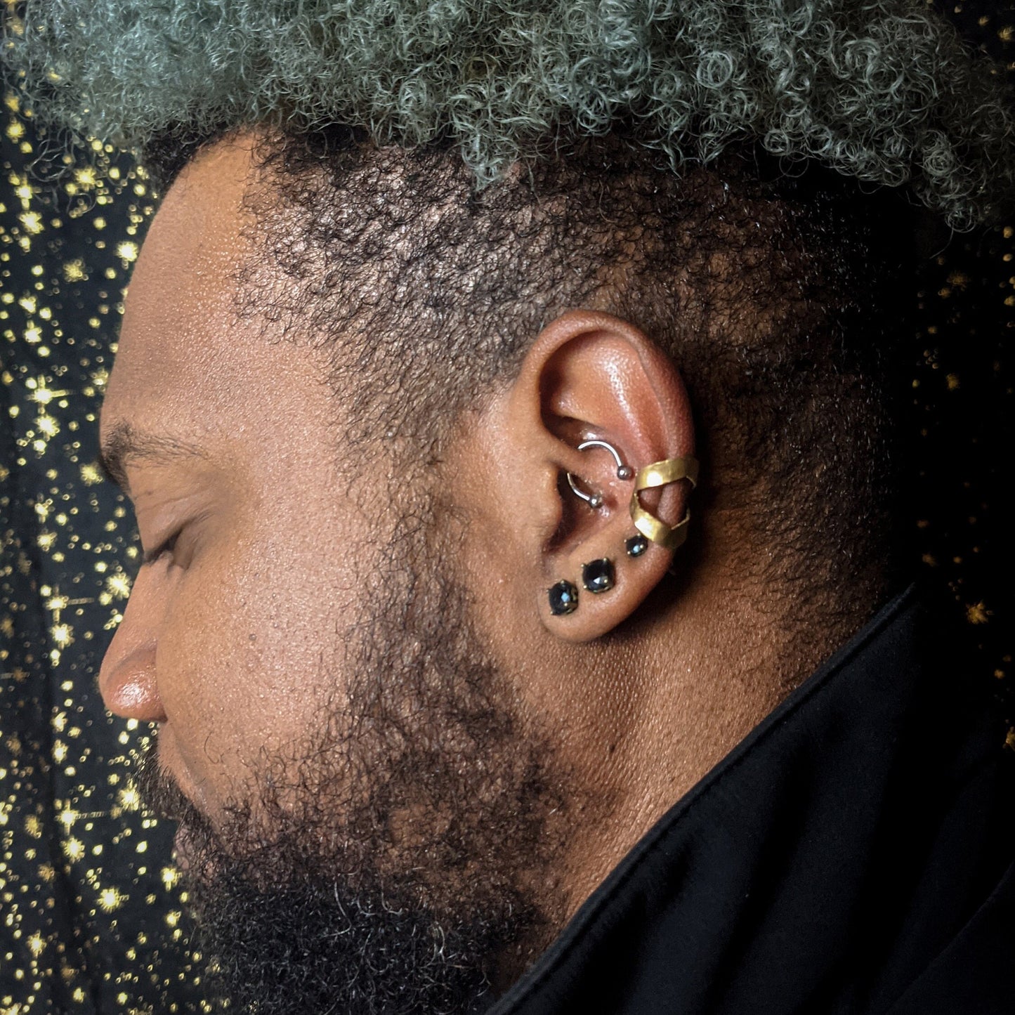 DIAMOND Earcuff / Brass
