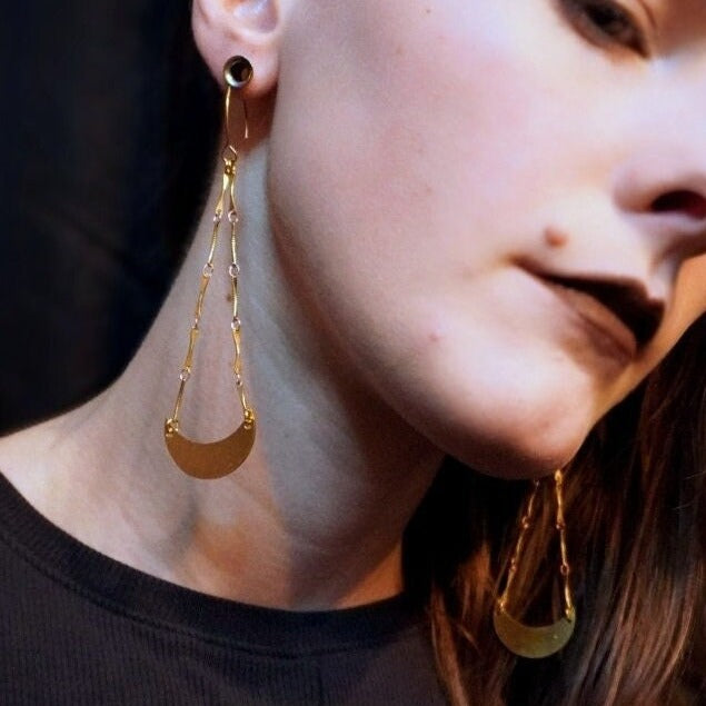 CRESCENT Earrings / Brass