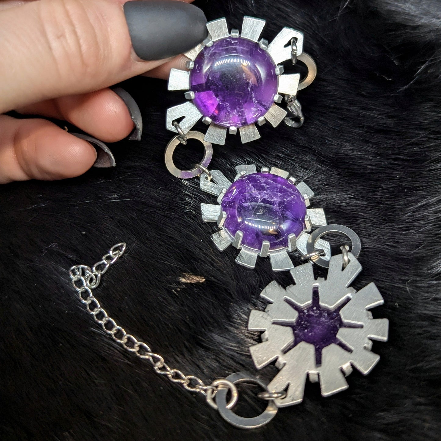 ELIZABETH Bracelet / Aluminum / Amethyst