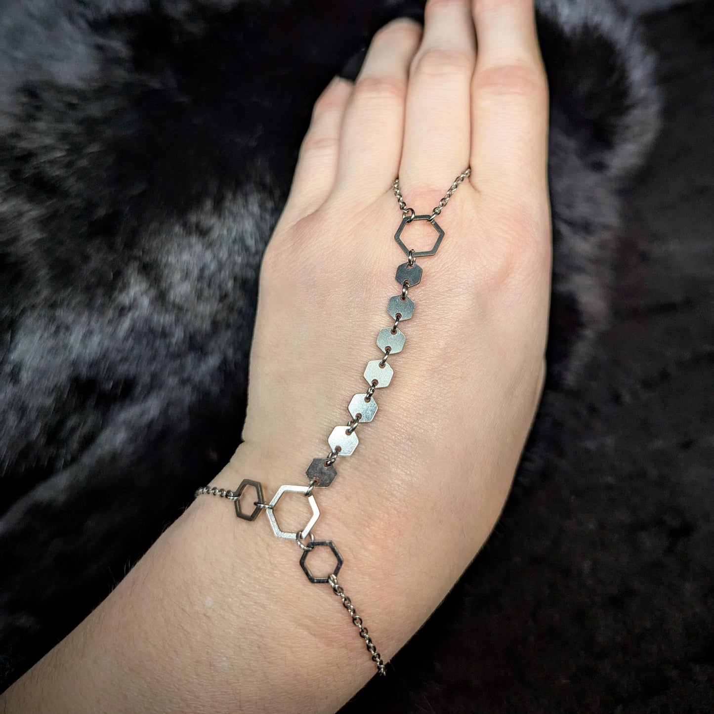 HEXAGON Hand Piece / Stainless Steel