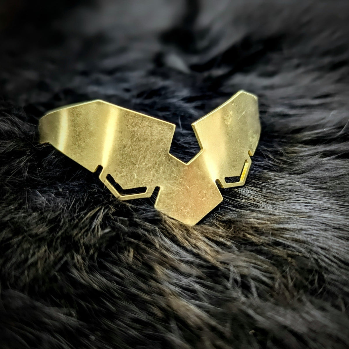 Chevron Racking Cuff CHEVRON Cuff / Brass – DARKSTAR MACHINATIONS