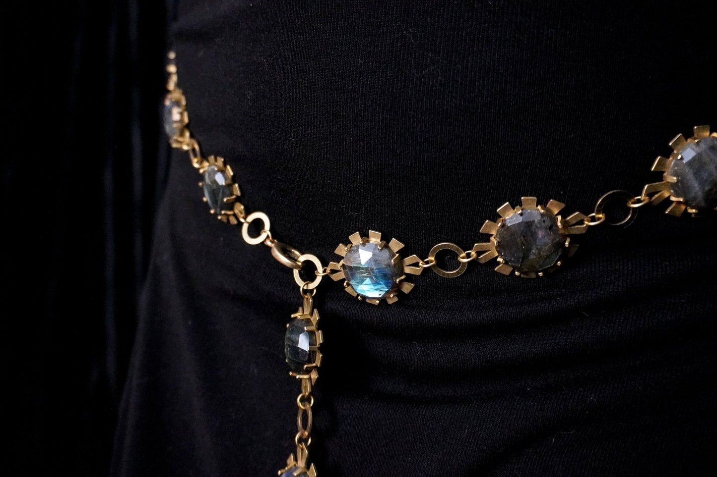 DARKSTAR MACHINATIONS - GWENEVERE Belt / Labradorite / Brass - Belly Chain