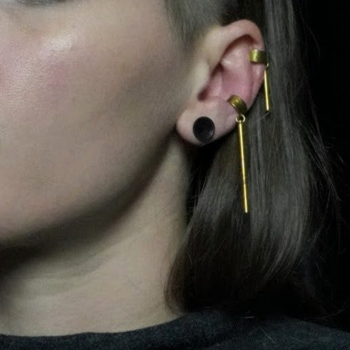 Long Bar Brass Earcuff / Brass