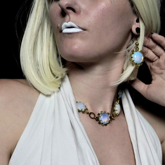 ELIZABETH Choker / Opalite / Brass