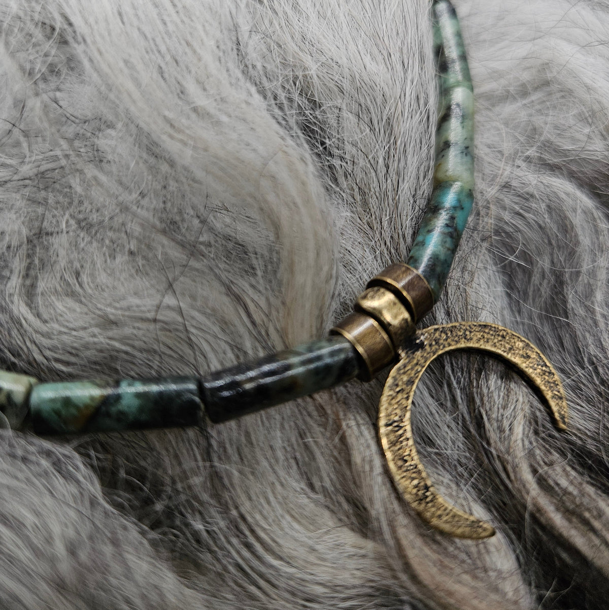 LUNULA Brass Choker / Aftican Turquiose