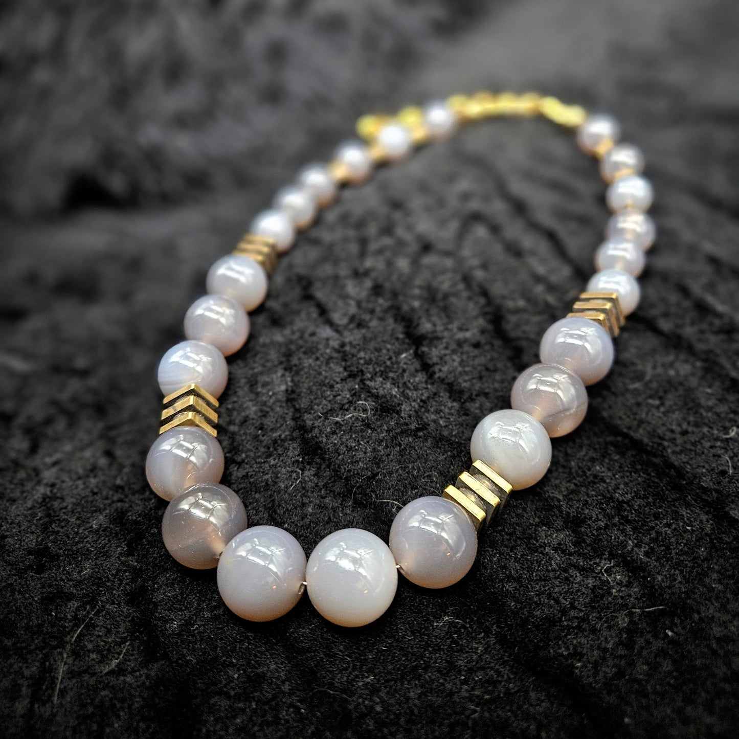 MIROKU Necklace / Grey Agate / Brass