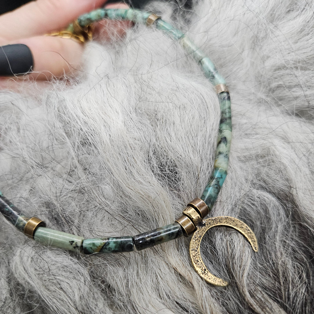 LUNULA Brass Choker / Aftican Turquiose