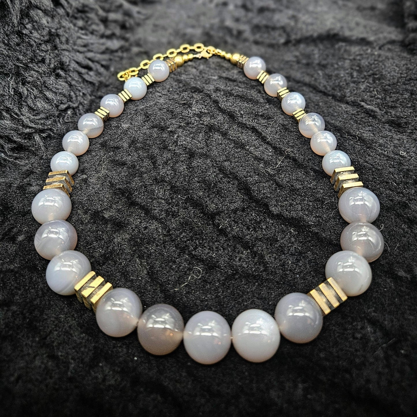 MIROKU Necklace / Grey Agate / Brass