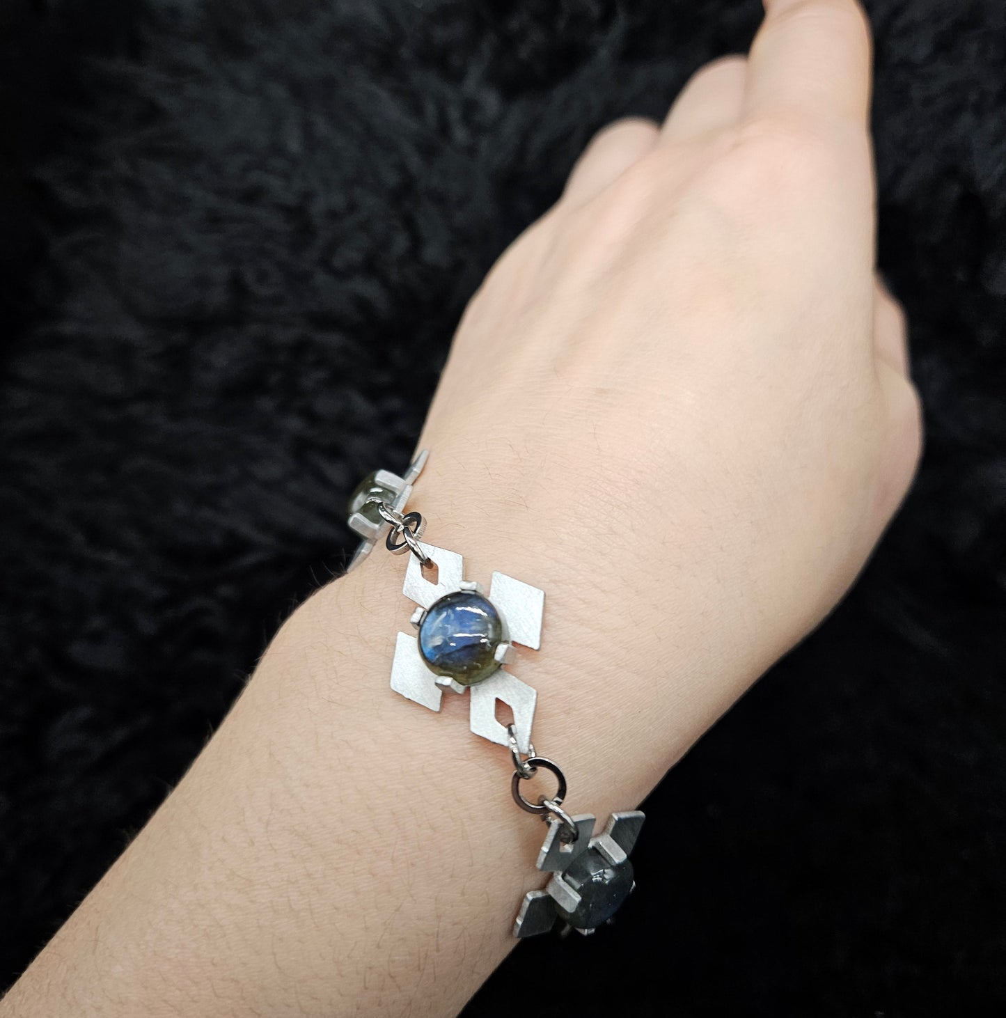 NOVA Bracelet / Aluminum