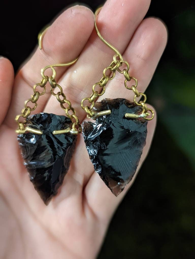 OBSIDIAN SM Arrowhead Earrings / Brass